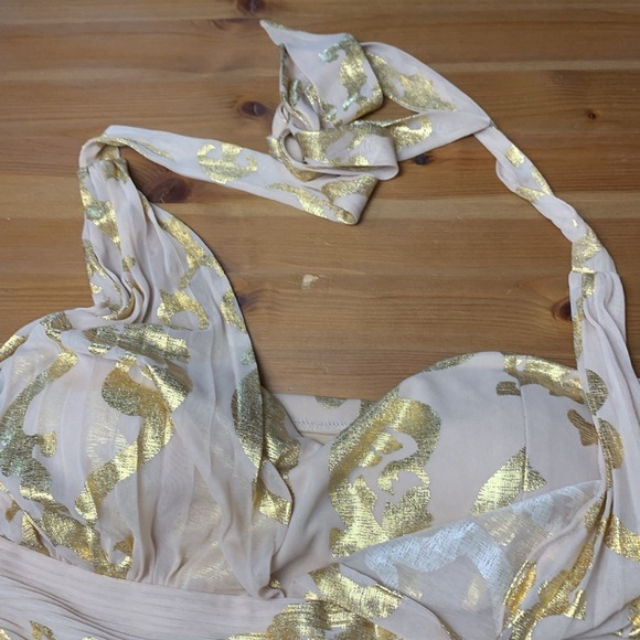 Frank Lyman Elegant Gold  and Cream Halter Dress, Lined, Stretch - Picture 11 of 13